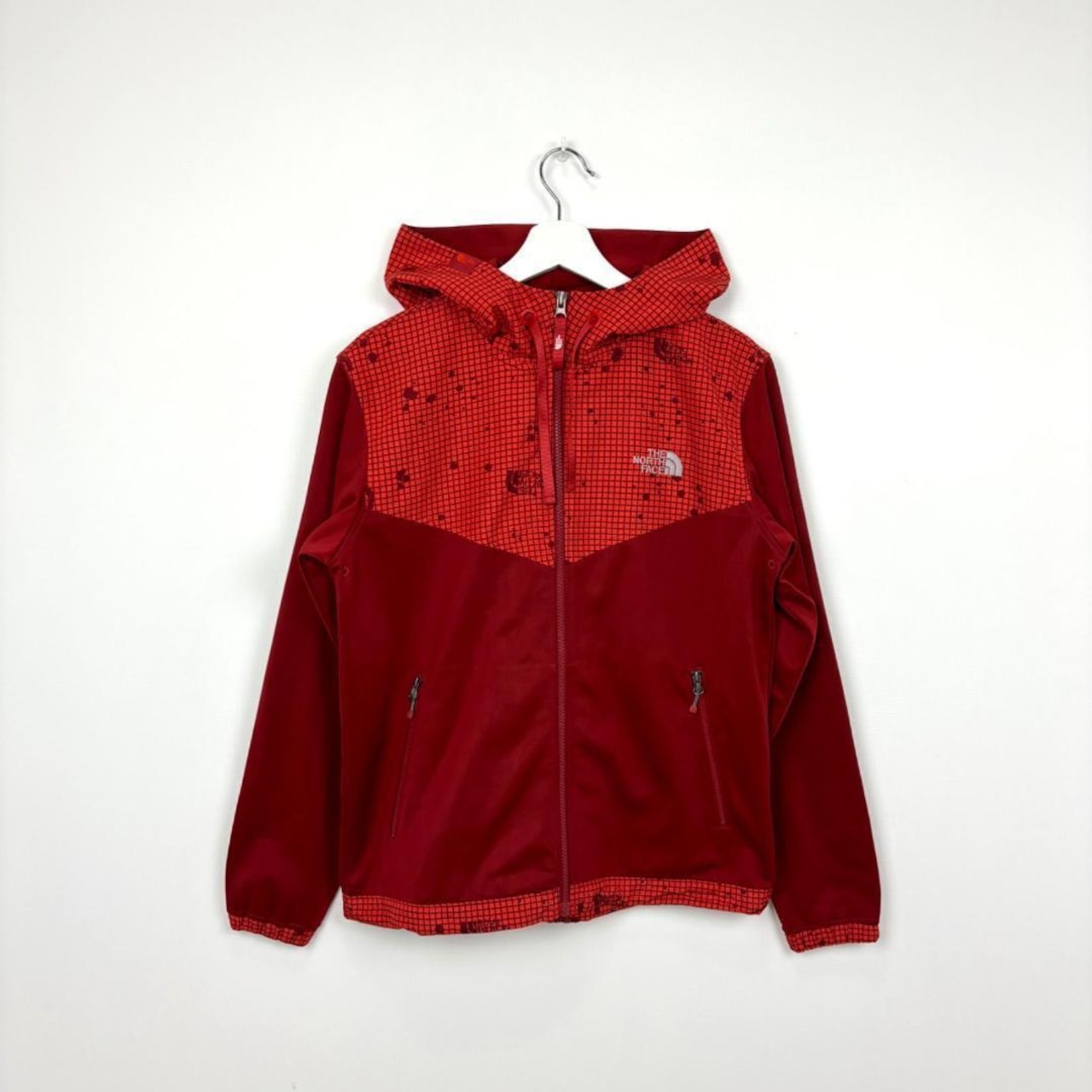 【USED】ノースフェイス ナイロンジャケット レッド フード付き ウィンドブレーカー M